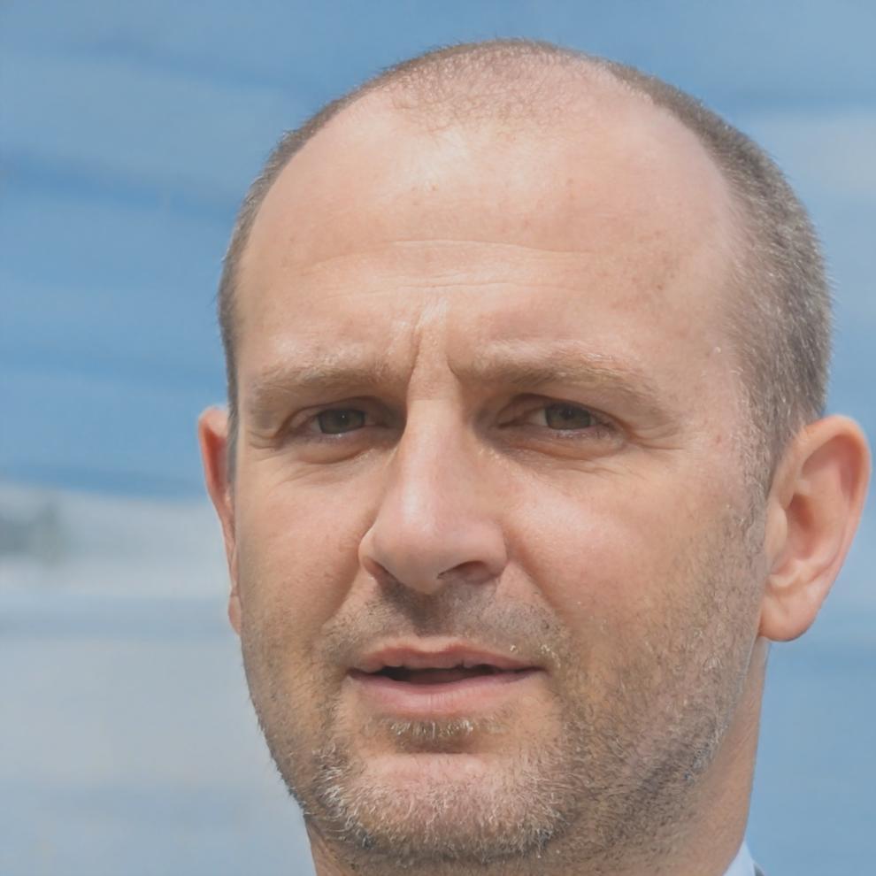 Portrait de Bastien Moreau, formateur en finances